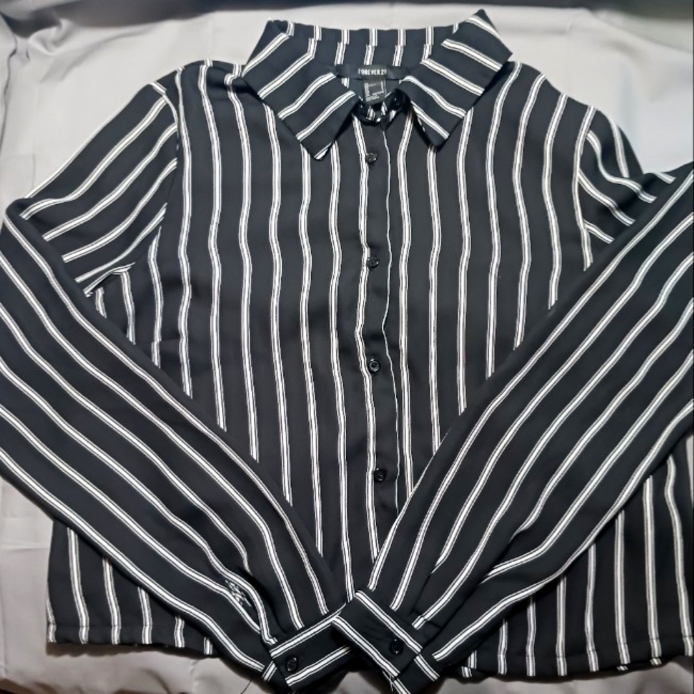 Woman's Forever 21 Blouse